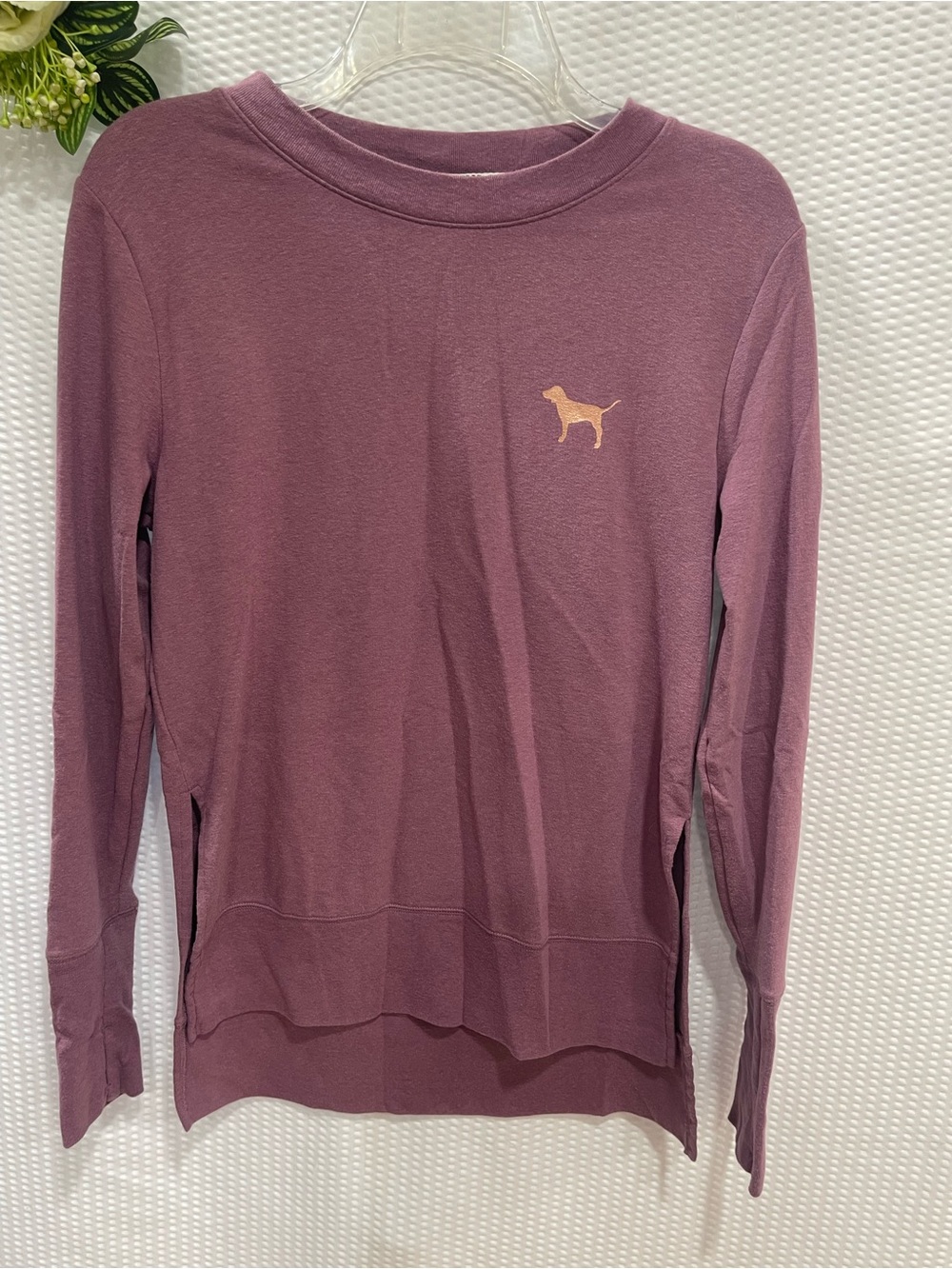 Victoria’s Secret PINK Women’s XS Mauve Gold Dog Logo Lightweight Sweatshirt